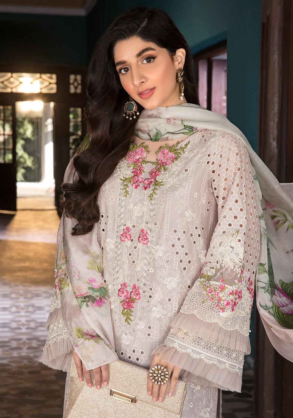 3 Piece Unstitched Heavy Embroidered Chickan Kari Lawn Suit ( Printed Polly Lawn Dupatta )