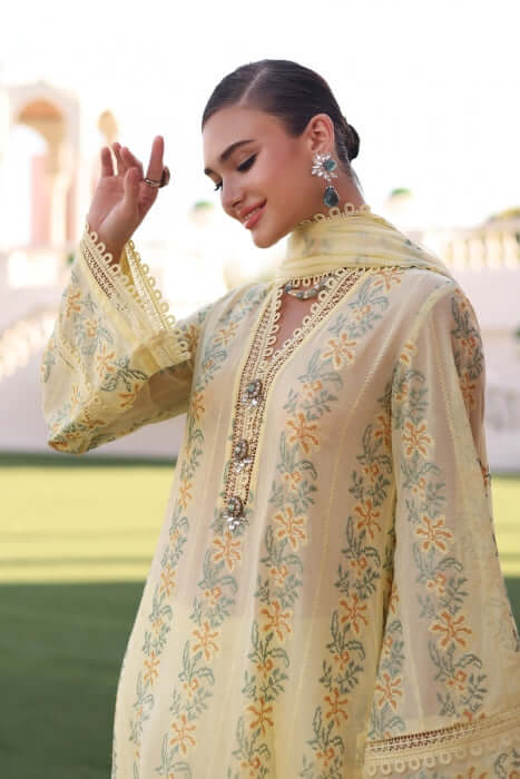 3 Piece Unstitched Heavy Embroidered Lawn Suit ( Full Embroidered Chiffon Dupatta )
