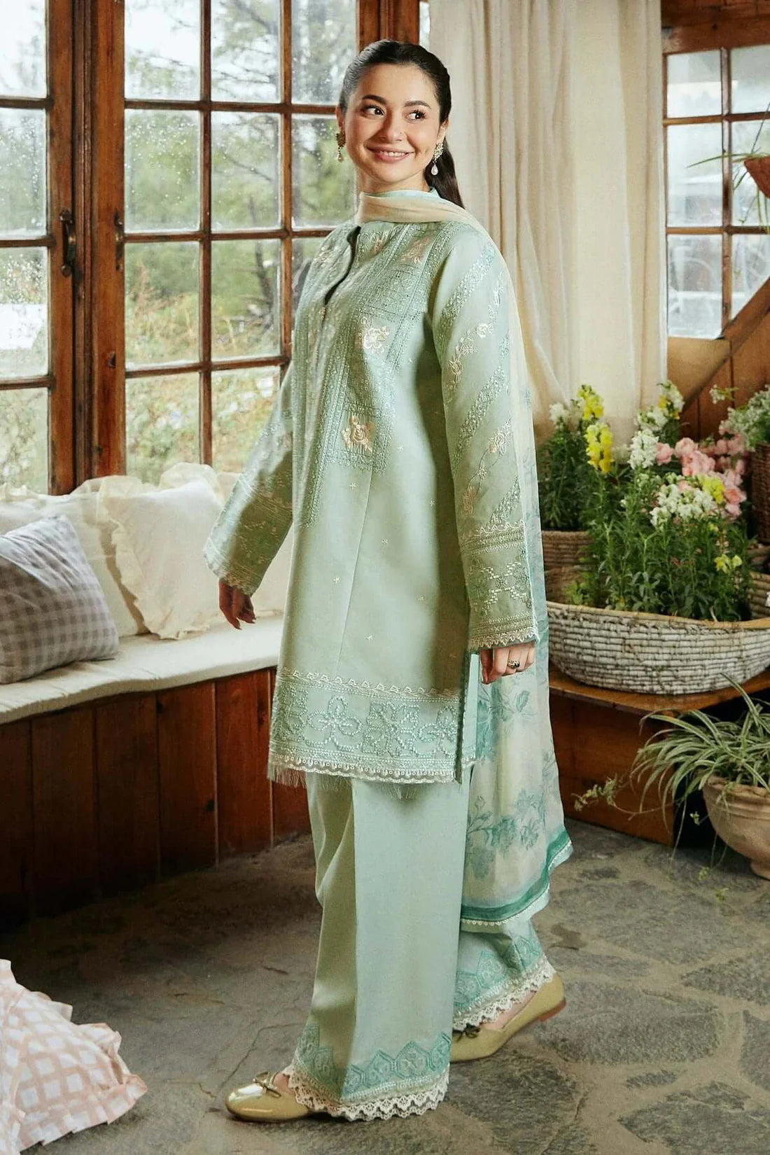 Unstitched 3 Piece Fully Embroidered Lawn Suit With Fine Printed Silk Dupatta
